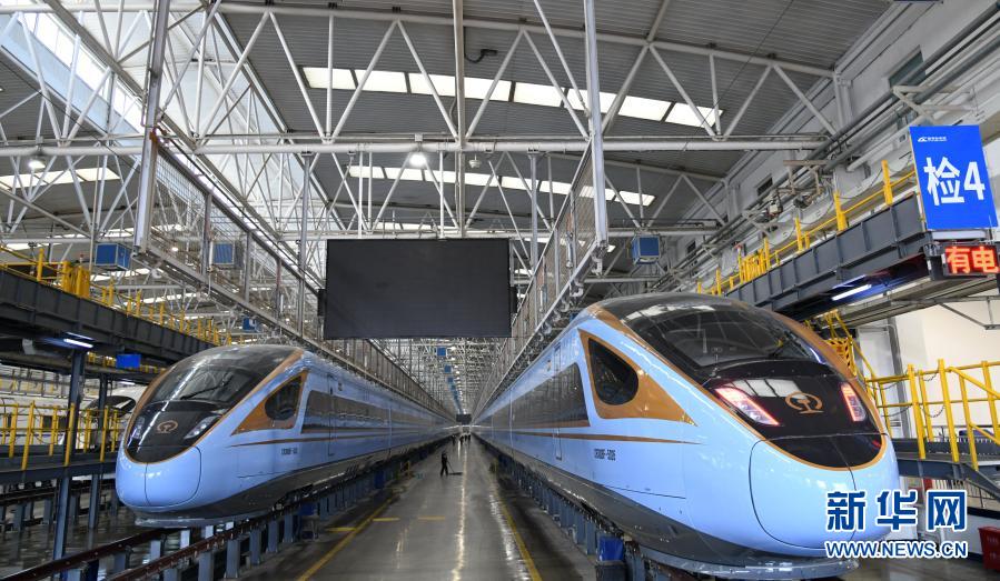 亚博登录注册平台:雅万高铁动车组下线中国高铁装备出口实现历史性突破